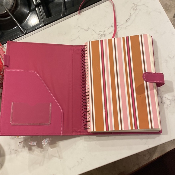 Pink diary - Picture 2 of 5